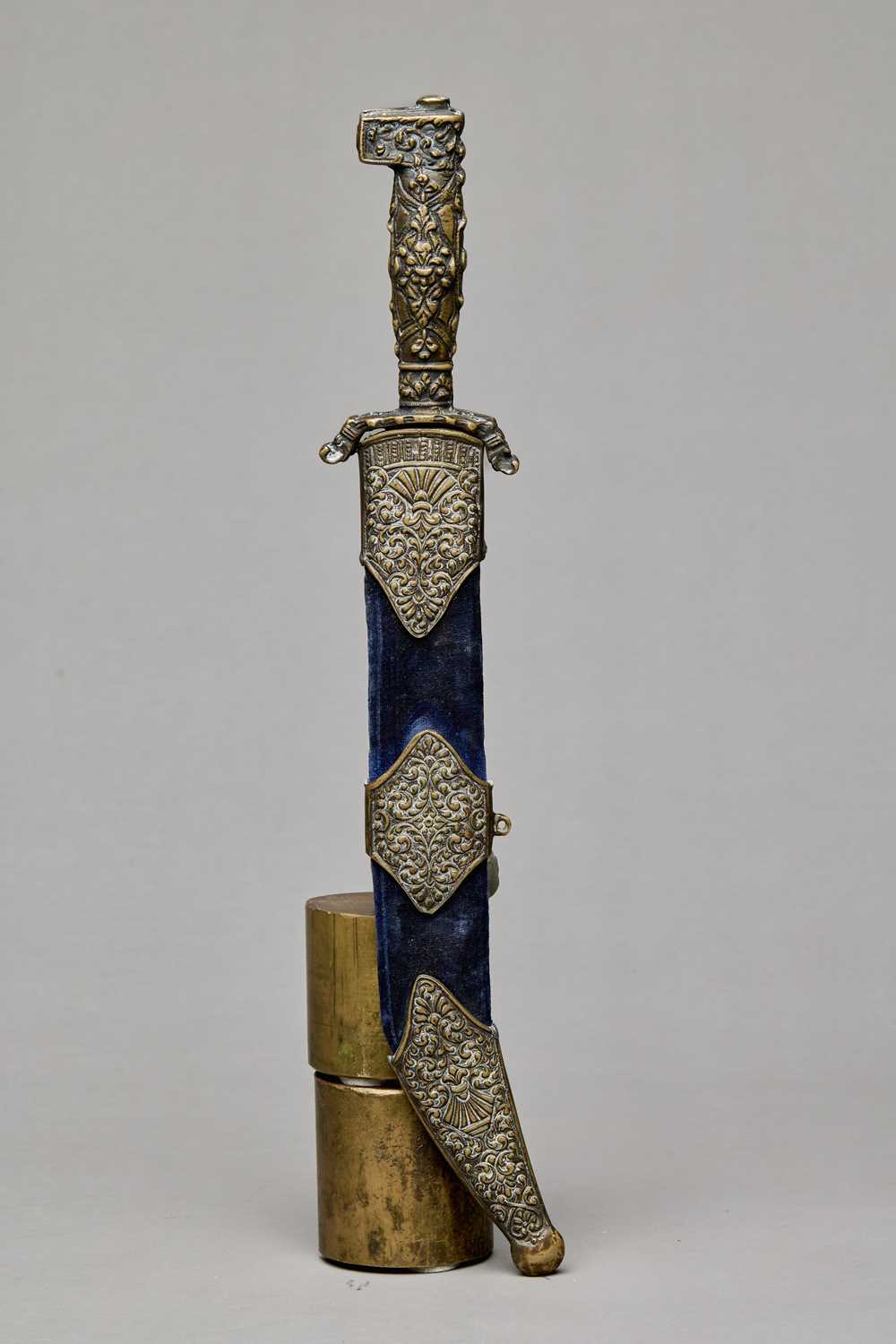 Lot 10 - CEREMONIAL DAGGER WITH SCABBARD PERSIA OR OTTOMAN EMPIRE, 19TH CENTURY