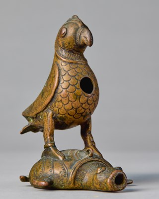 Lot 308 - SMALL BIRD ON A TURTLE NORTHERN INDIA 18TH CENTURY