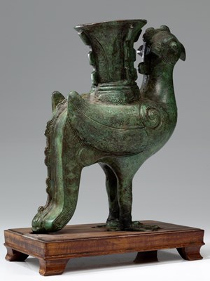 Lot 27 - HEAVENLY CHICKEN VASE