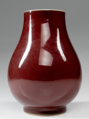 Lot 39 - VASE