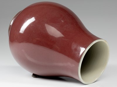 Lot 39 - VASE