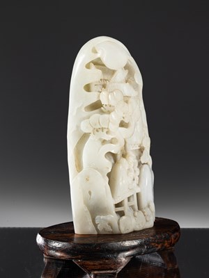 Lot 4 - MOUNTAIN CARVING