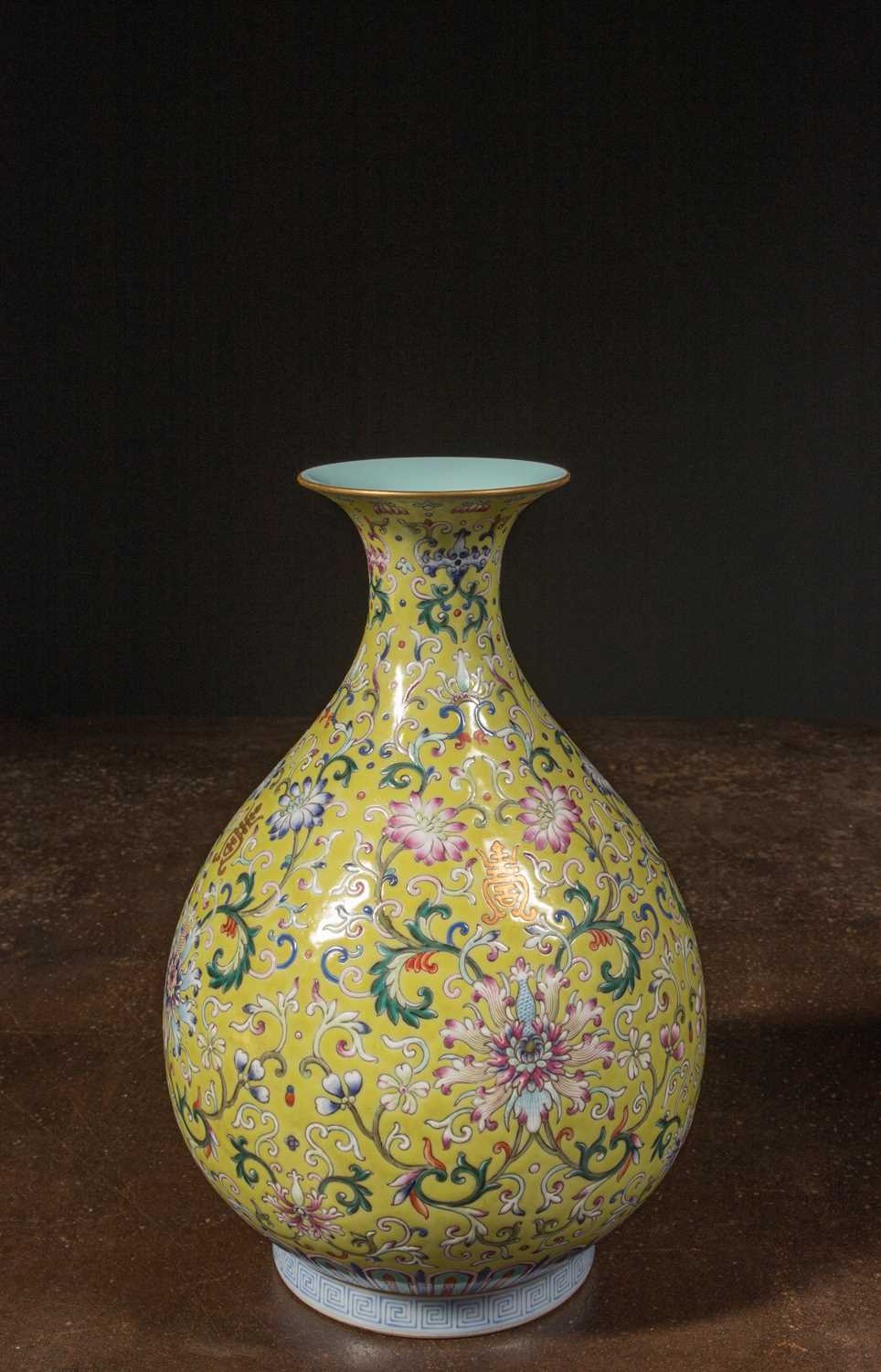 Lot 69 - YELLOW-GROUND FAMILIE ROSE YUHUCHUNPING VASE