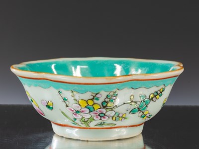 Lot 78 - ROSE CANTON BOWL