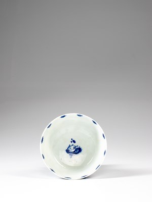 Lot 72 - BOWL