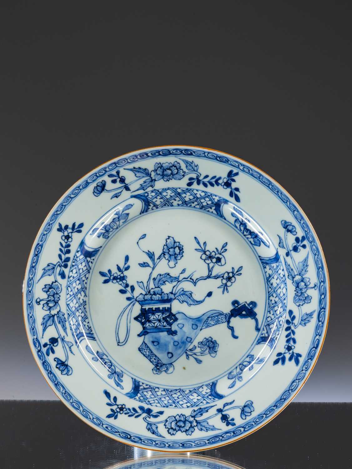 Lot 11 - PLATE