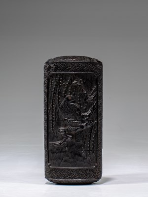 Lot 43 - WOOD BOX