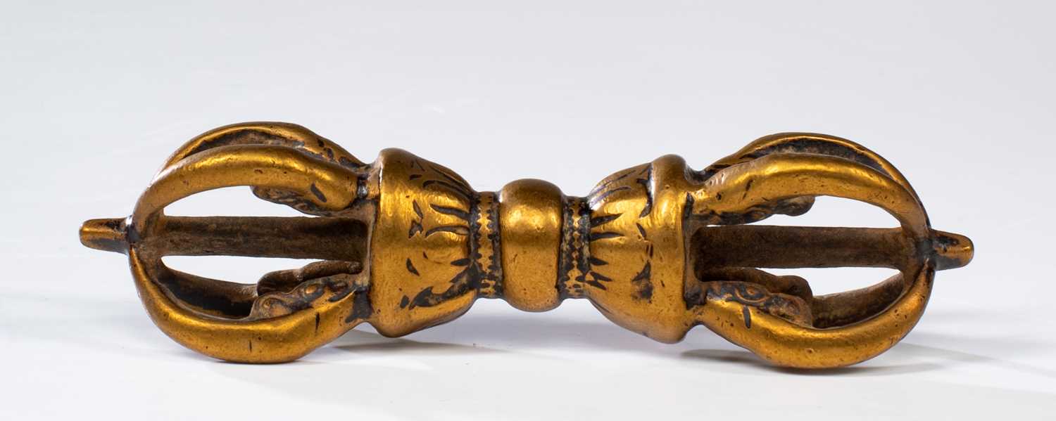Lot 17 - FOUR PRAWNED SUPERB VAJRA