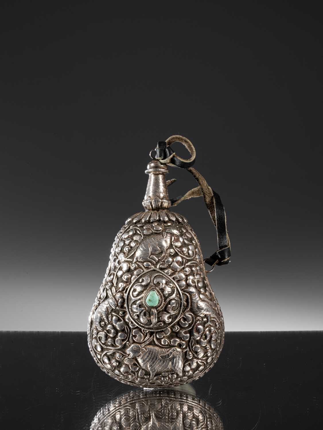 Lot 10 - POWDER FLASK