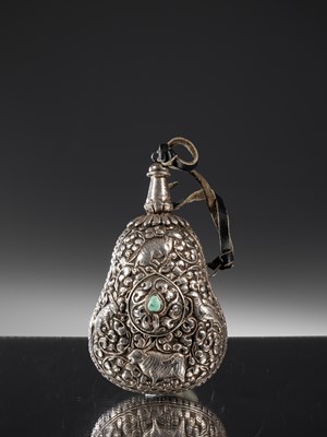 Lot 10 - POWDER FLASK