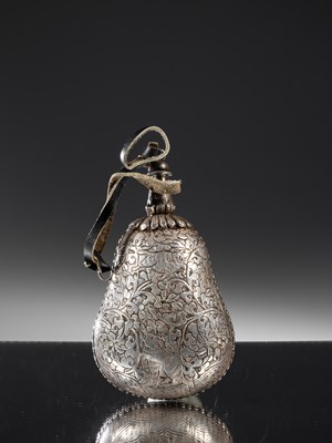 Lot 10 - POWDER FLASK