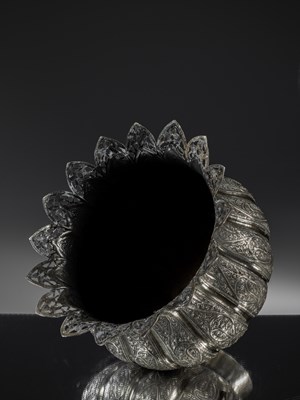 Lot 65 - SILVER BOWL