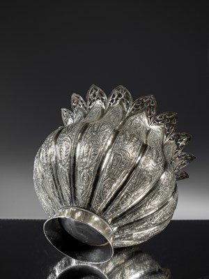 Lot 65 - SILVER BOWL