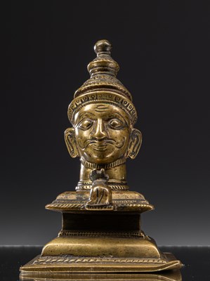 Lot 211 - LINGAM SHRINE