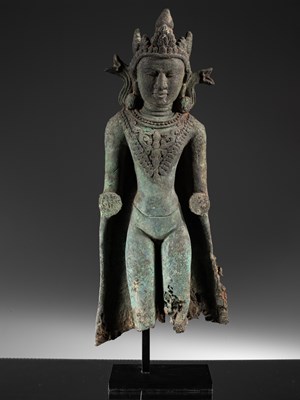 Lot 101 - STANDING BUDDHA FRAGMENT