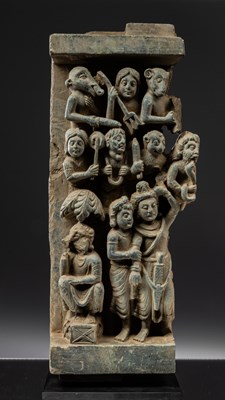 Lot 142 - GANDHARA FRAGMENT