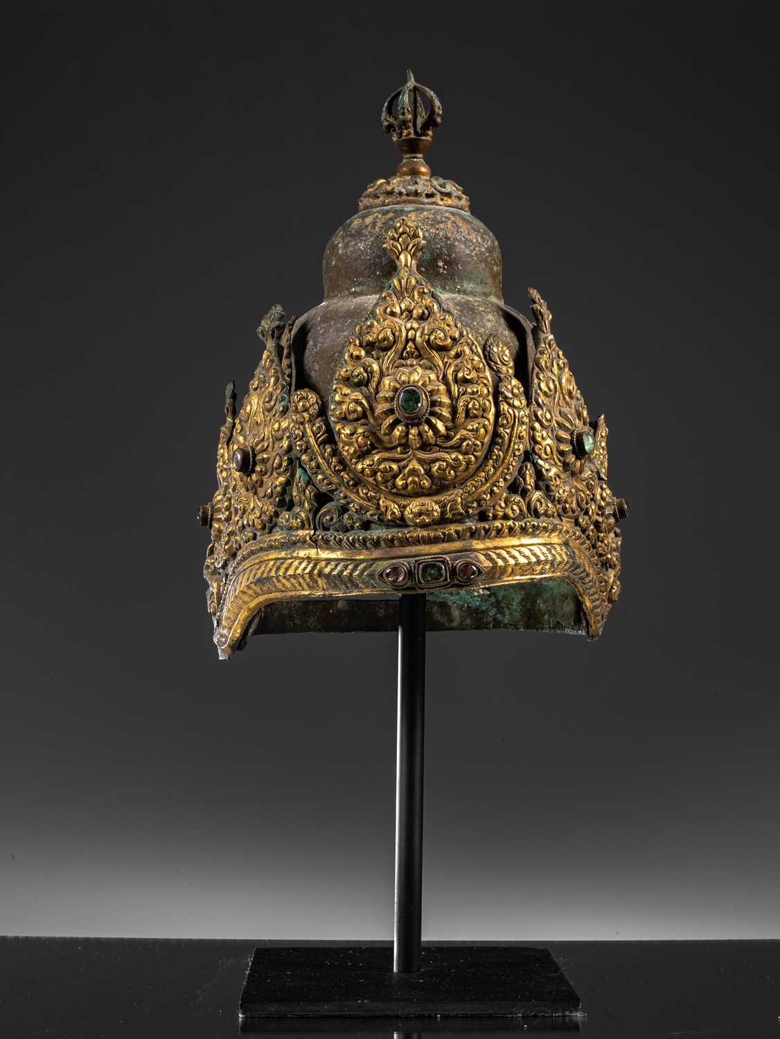 Lot 4 - CROWN OF A PRIEST