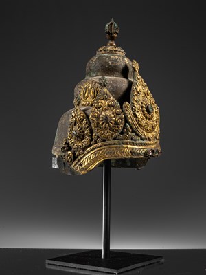 Lot 4 - CROWN OF A PRIEST