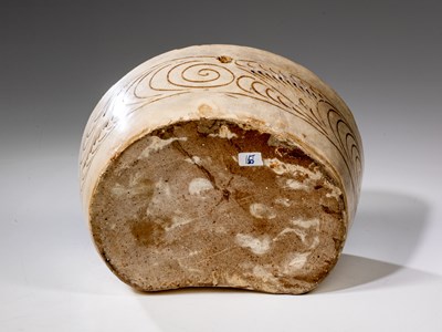 Lot 22 - (R) CIZHOU PILLOW