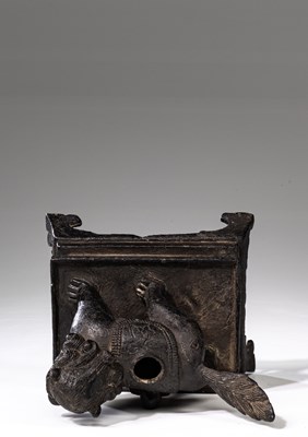 Lot 52 - INCENSE BURNER IN LION SHAPE