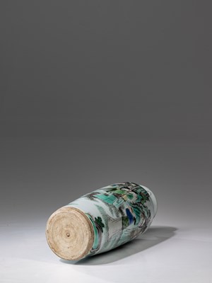Lot 89 - WU CAI VASE