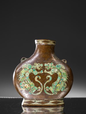 Lot 177 - VASE