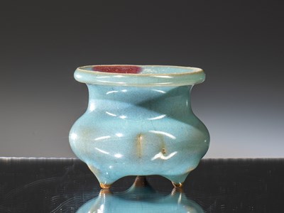Lot 27 - PURPLE SPLASHED JUN-WARE TRIPOD INCENSE CENSER