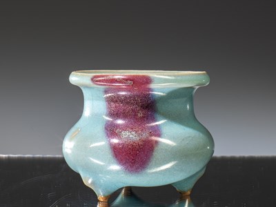 Lot 27 - PURPLE SPLASHED JUN-WARE TRIPOD INCENSE CENSER