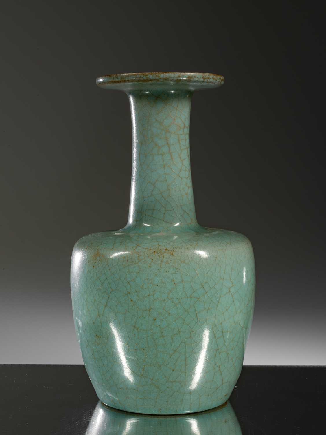 Lot 62 - A LONGQUAN CELADON MALLET-SHAPED VASE