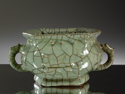 Lot 237 - INCENSE BURNER